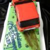 Top view of the sculpted Jeep Grand Cherokee Cake. 